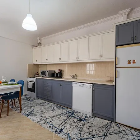 Apartament Assos *